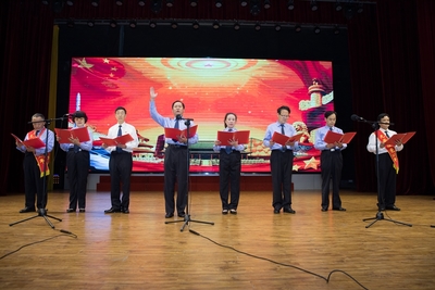 银龄映初心 薪火永相传——市公安局举办离退休民警庆“七一”表彰暨文艺汇演